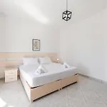 1br With Mountain Views By Pikhost Appartamento Golem (Tirana)