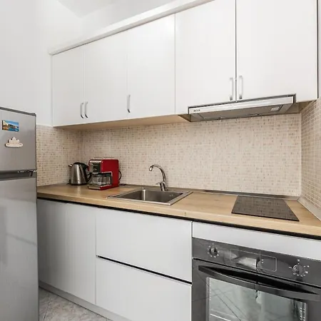 Apartament 1br With Mountain Views Golem (Tirana)