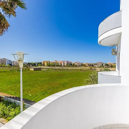 1br With Mountain Views By Pikhost * Golem (Tirana)