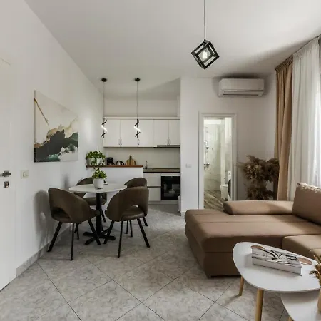 1br With Mountain Views By Pikhost Golem (Tirana)