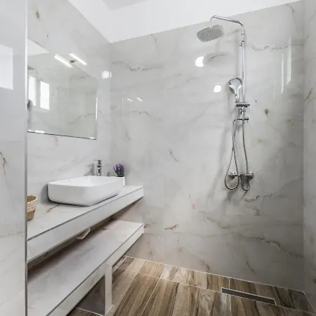 דירה 1br With Mountain Views By Pikhost