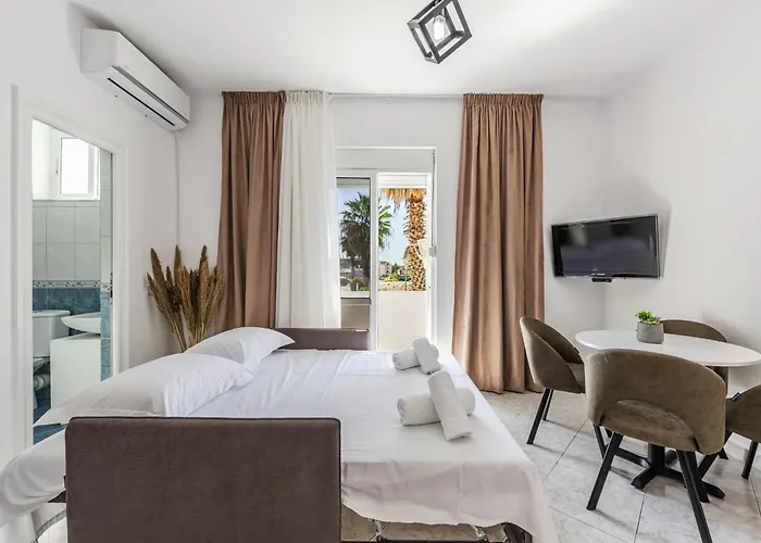 Apartment 1br With Mountain Views By Pikhost *